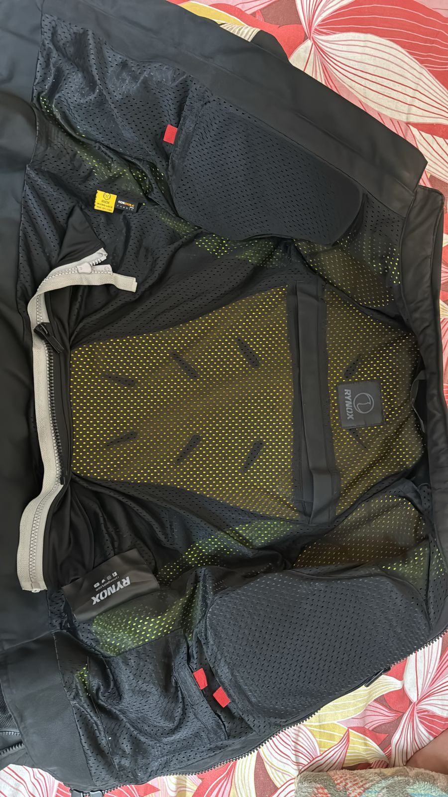 RYNOX tornado pro 4 jacket 2