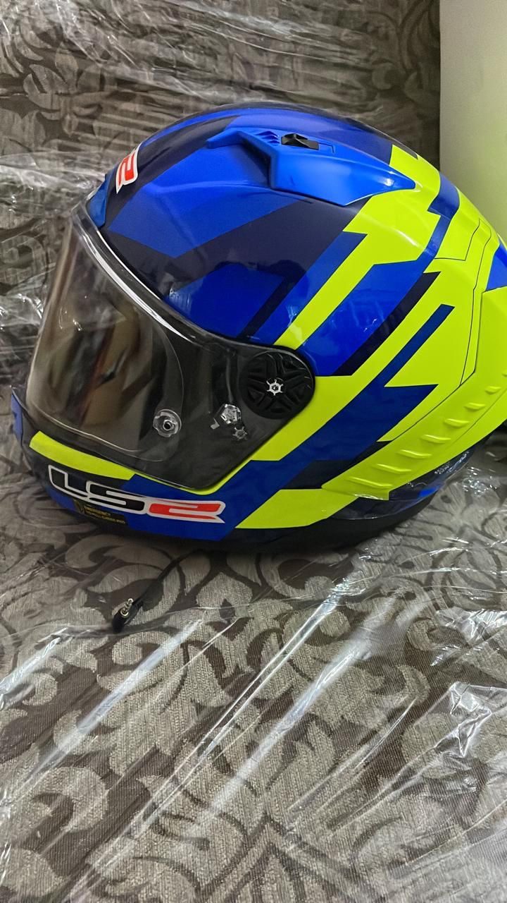 LS2 Thunder Plus Carbon Bluetooth Helmet 2
