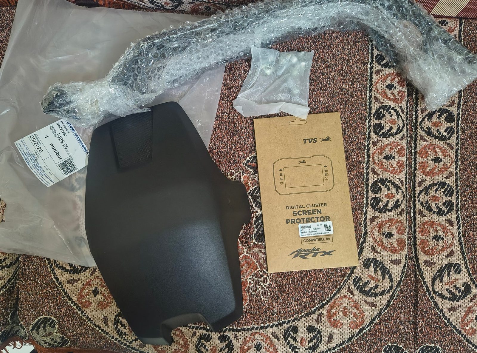 RTX rear fender and scratch guard for speedometer - image 1