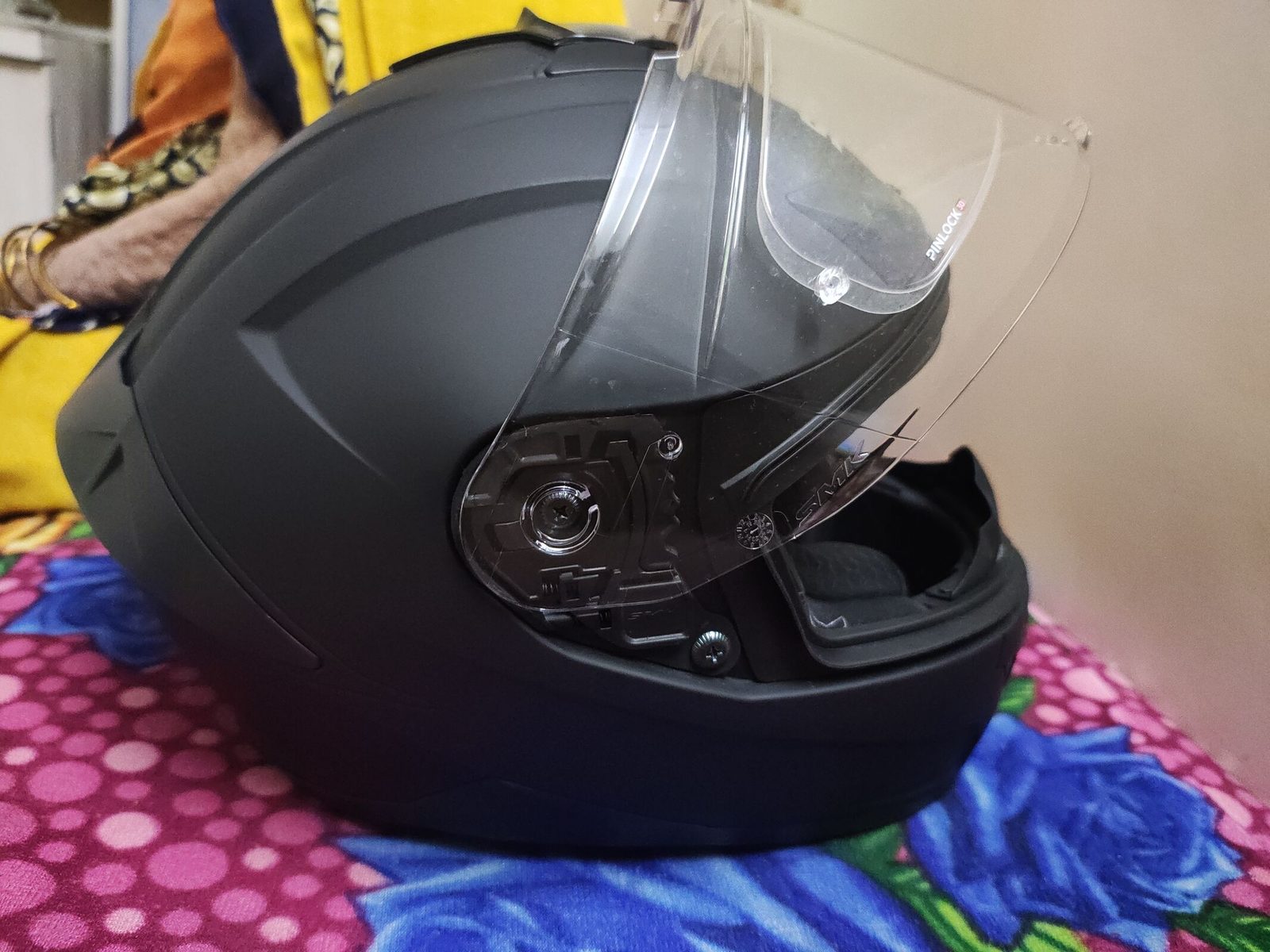 SMK Helmet 2