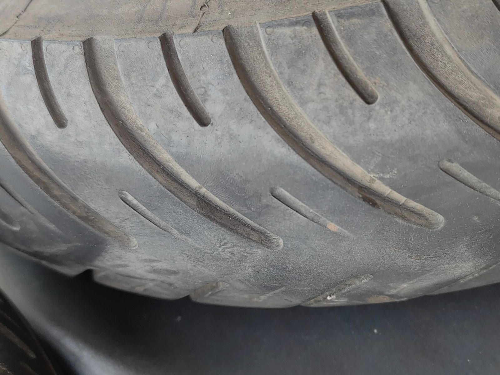 Bajaj avenger 220 MRF tyres front and rear 3