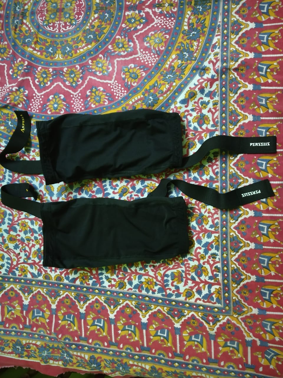 Knee guards - image 1