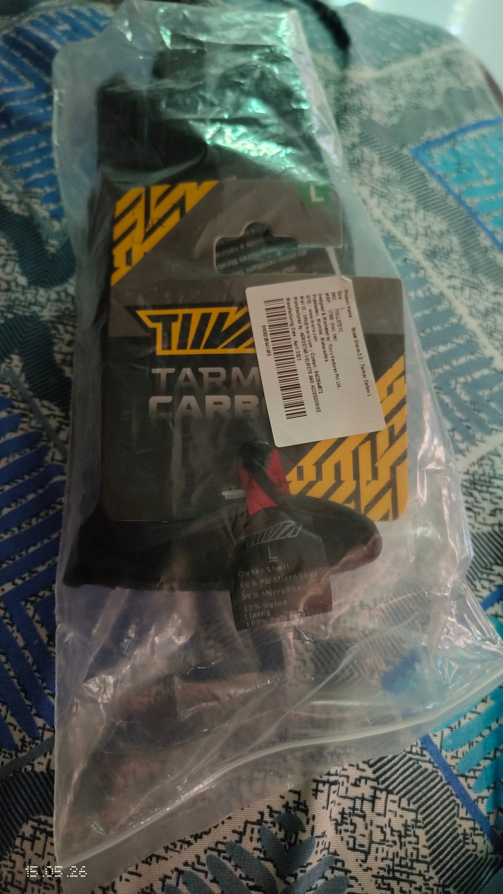 Tiivra Tarmac Carbon Gloves  3