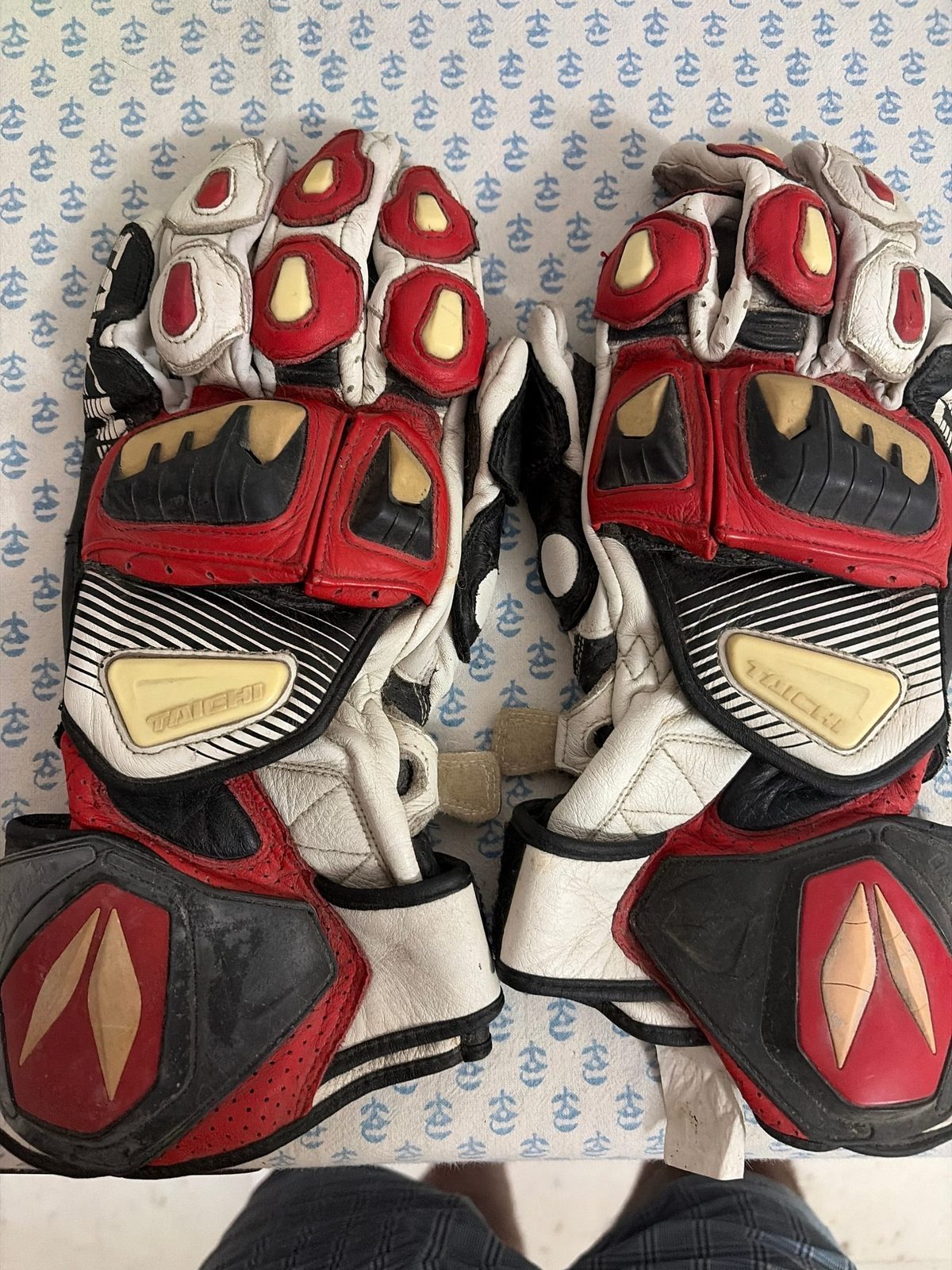 RS Taichi GP Evo R Racing Red Gloves 3