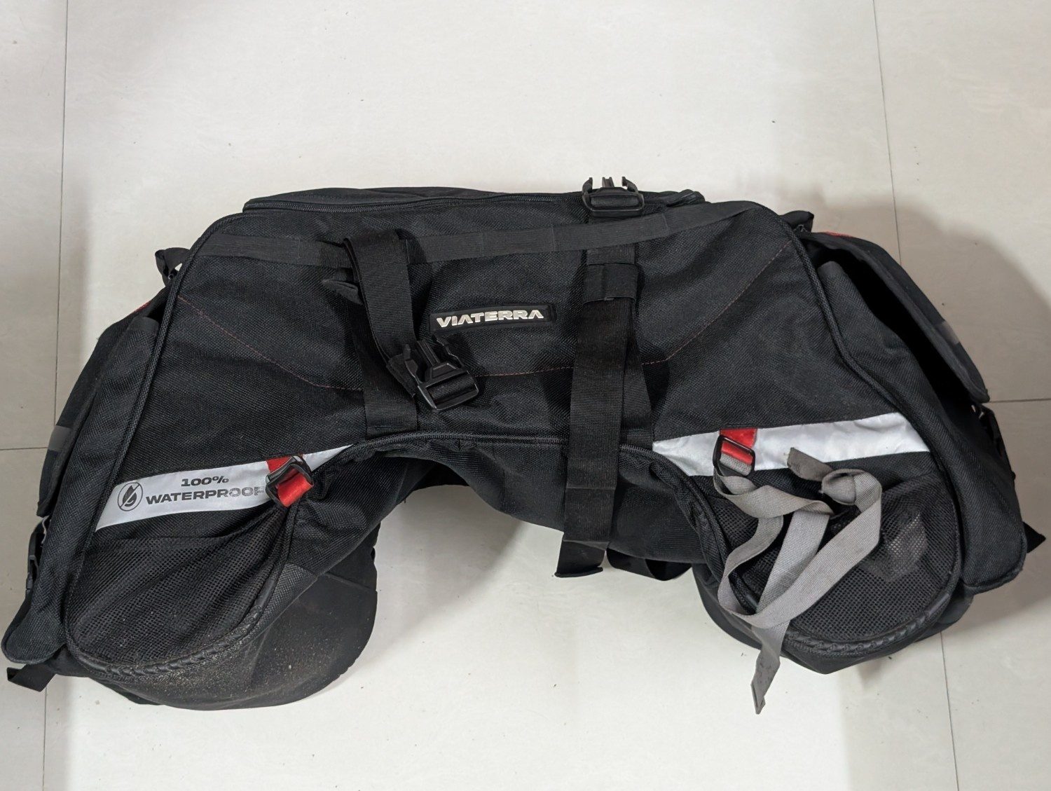 Viaterra claw 72lit tail bag - image 1