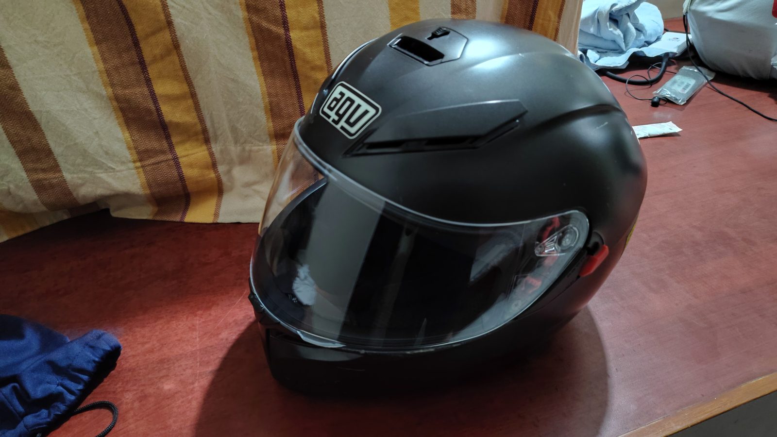 Great price - AGV Helmet Black used but in very good condition - image 1