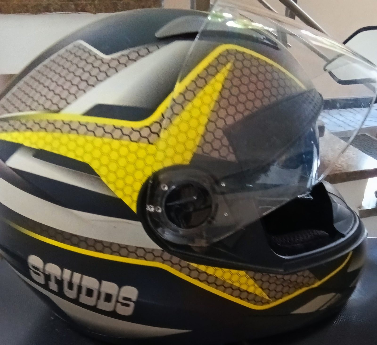Studds helmet - image 1