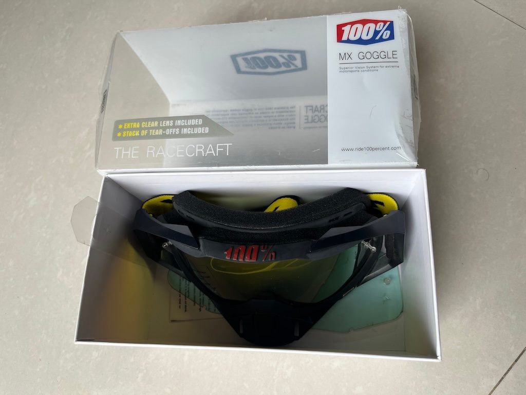 100% Goggles Black Gold Tint With Box 3