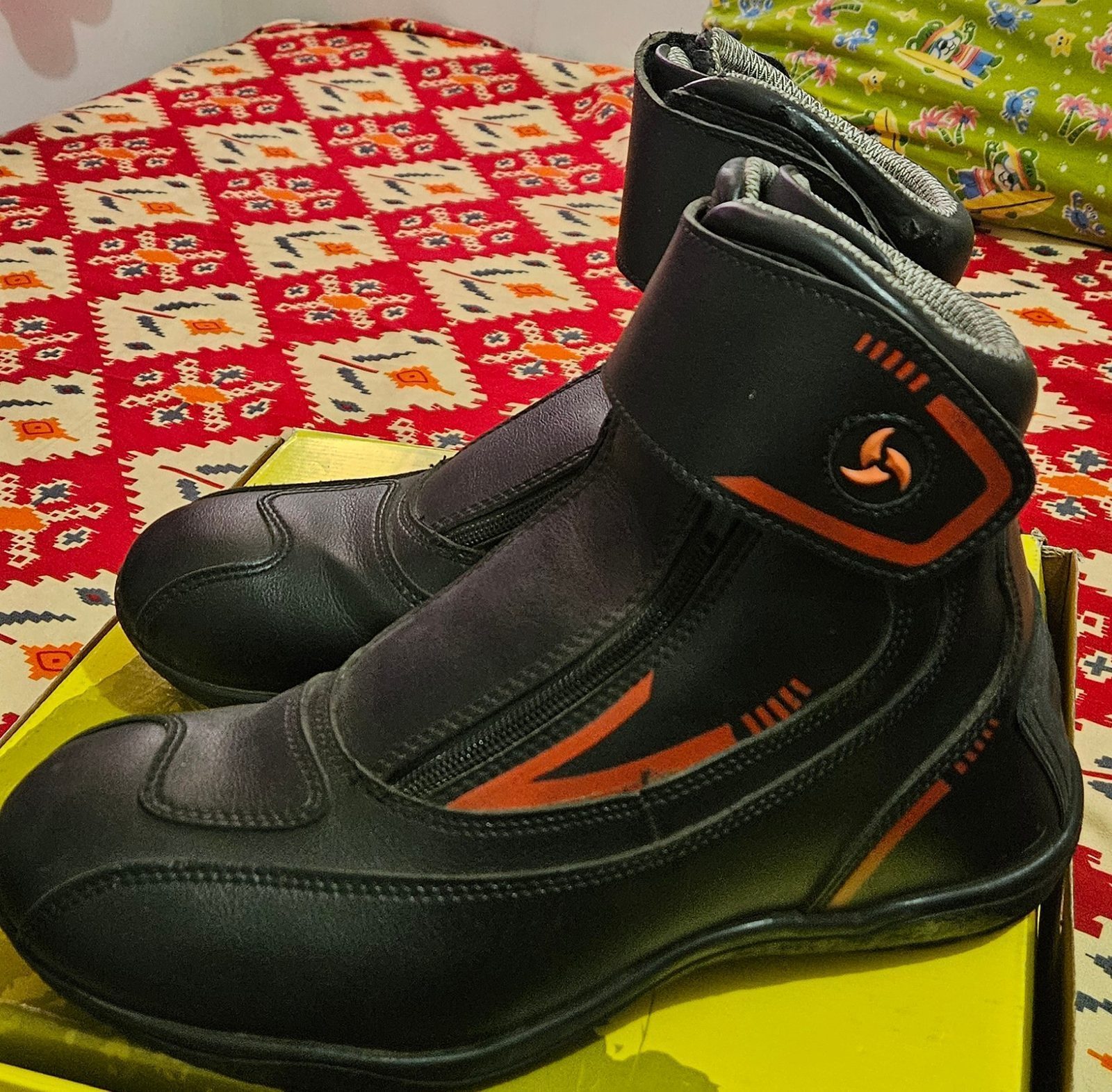 Raida tourer boots - image 1