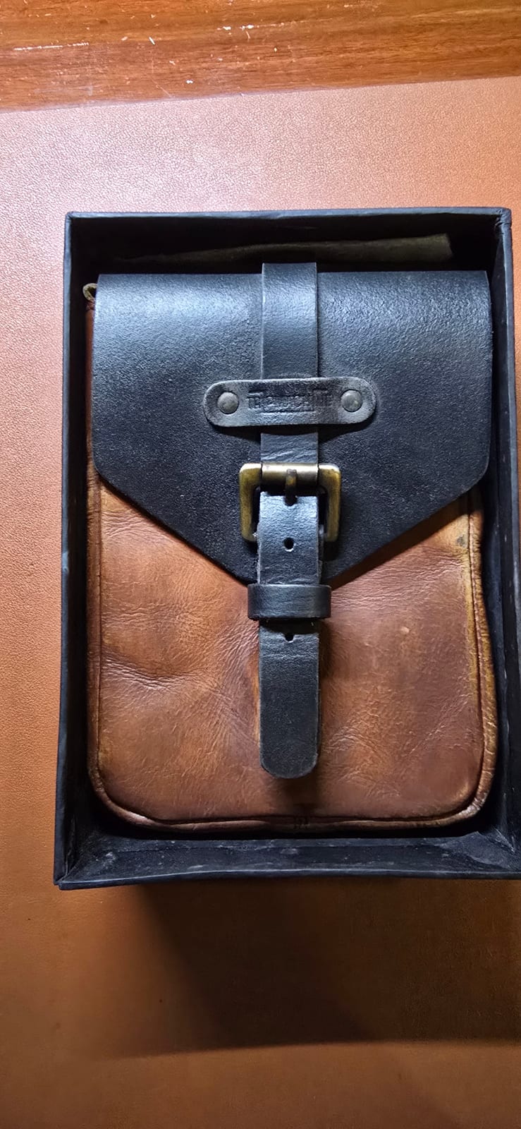 Tripmachine leather tank bag  3
