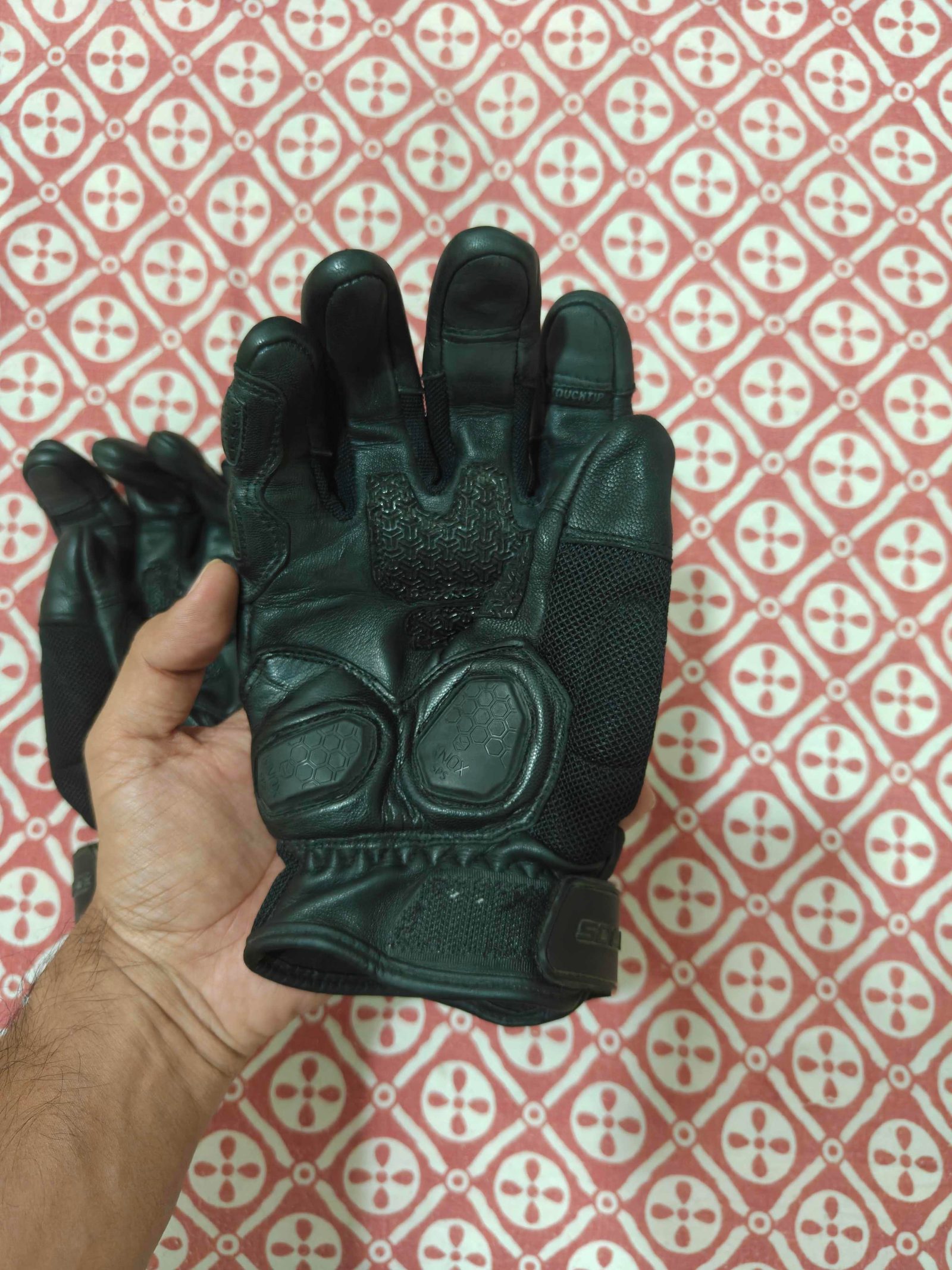 Solace Rival Carbon Riding Gloves  - image 1