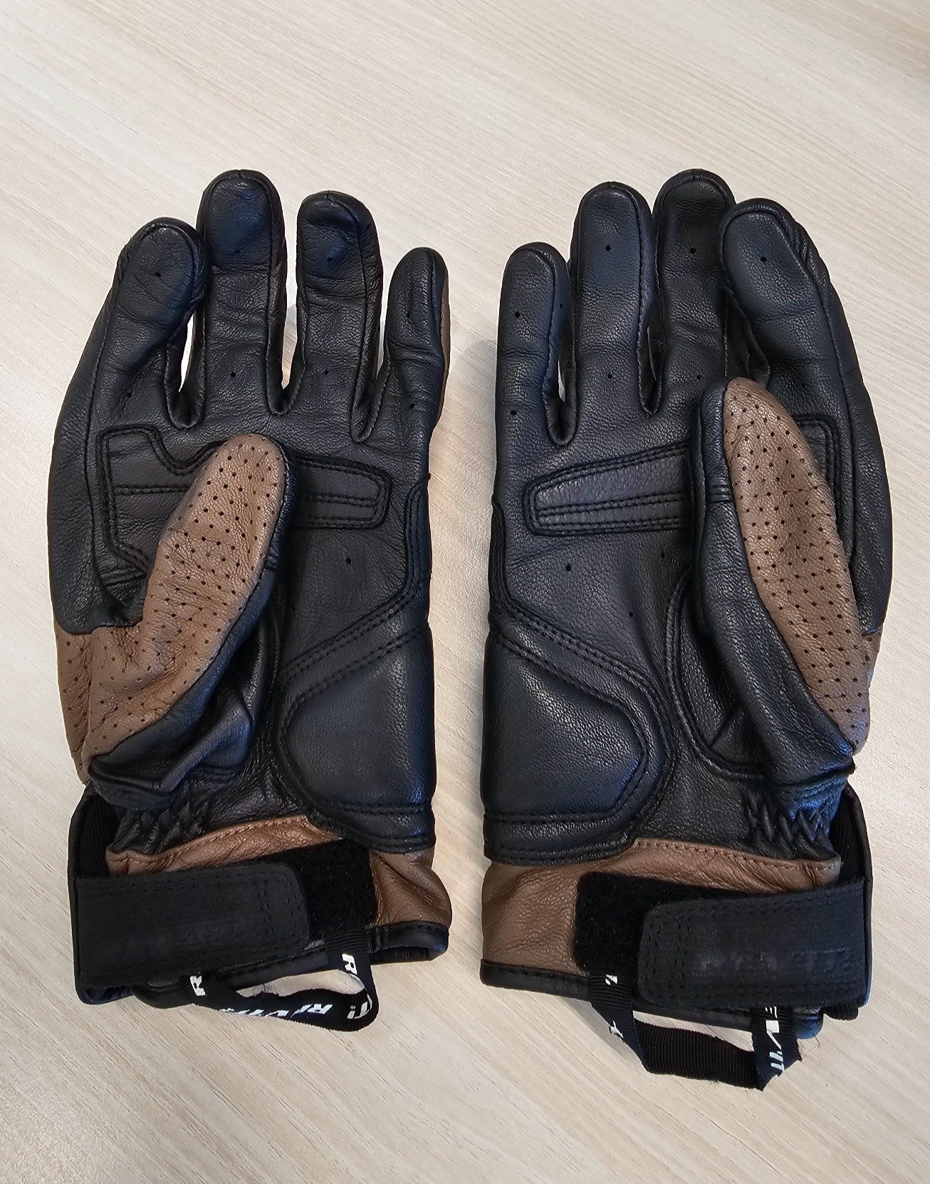 Revit New Heights Leather Gloves 2