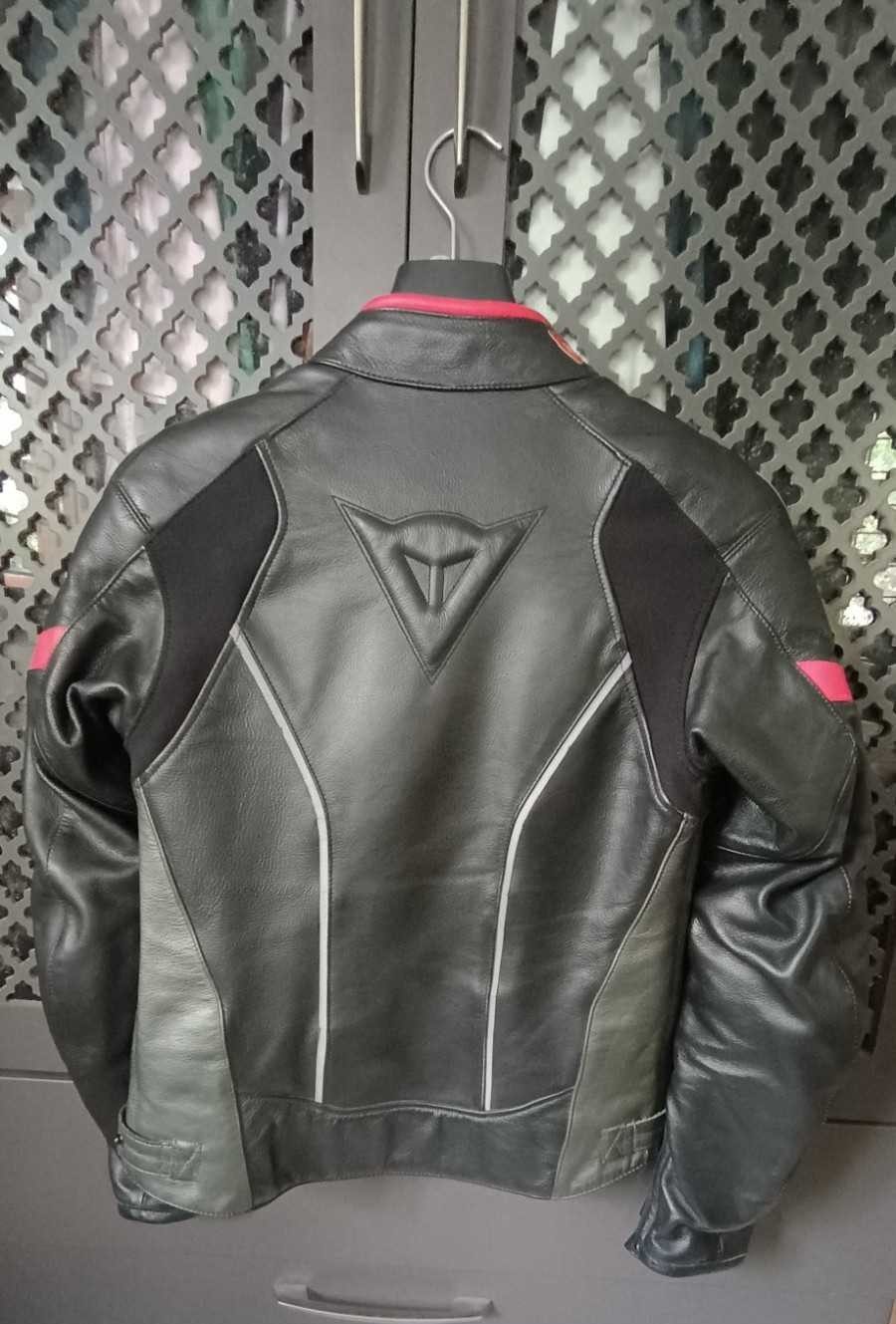 Dainese G Racing D1 Pelle, CE-certified iconic sport tourer womens motorcycle jacket 2