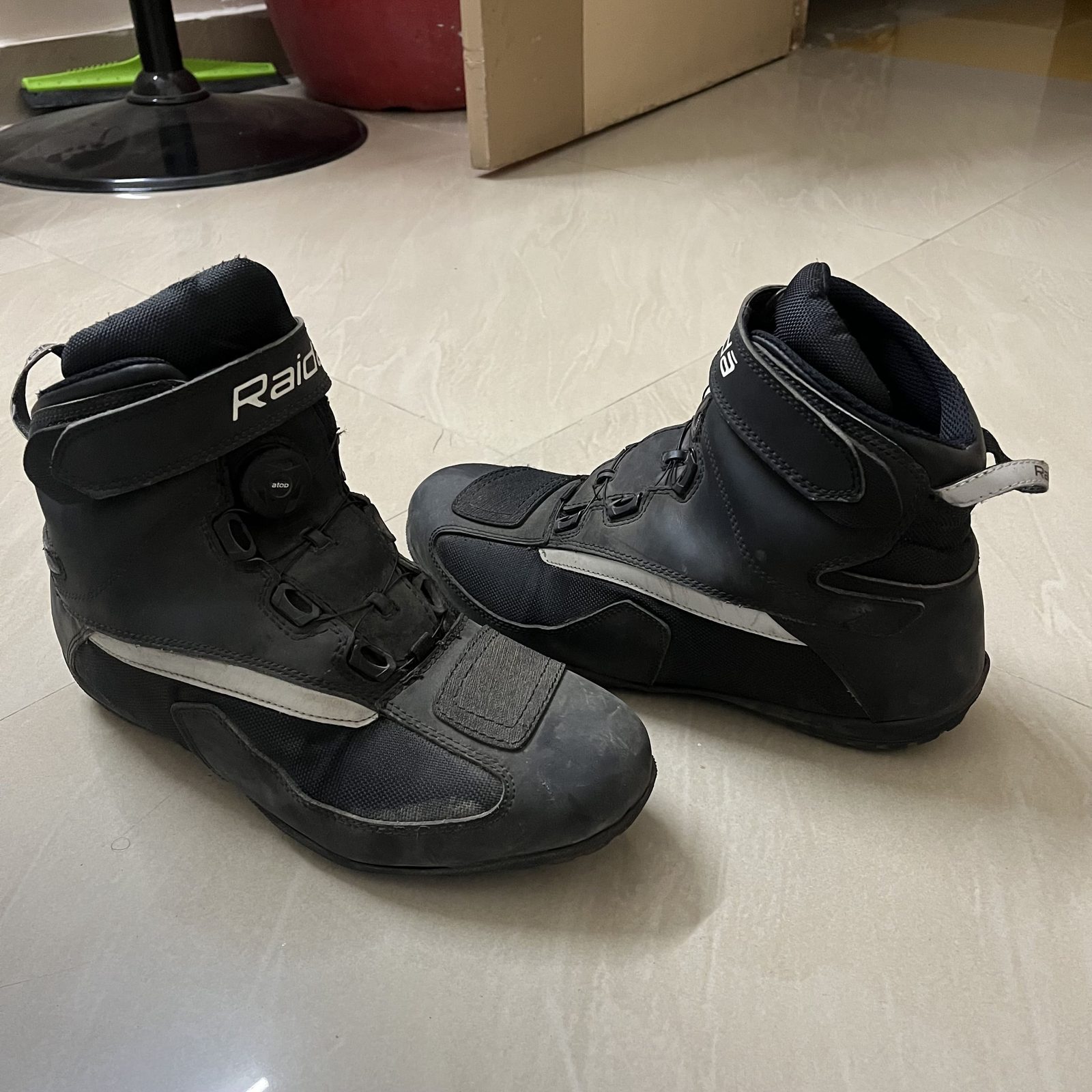 Raida UrbanR riding shoes 2