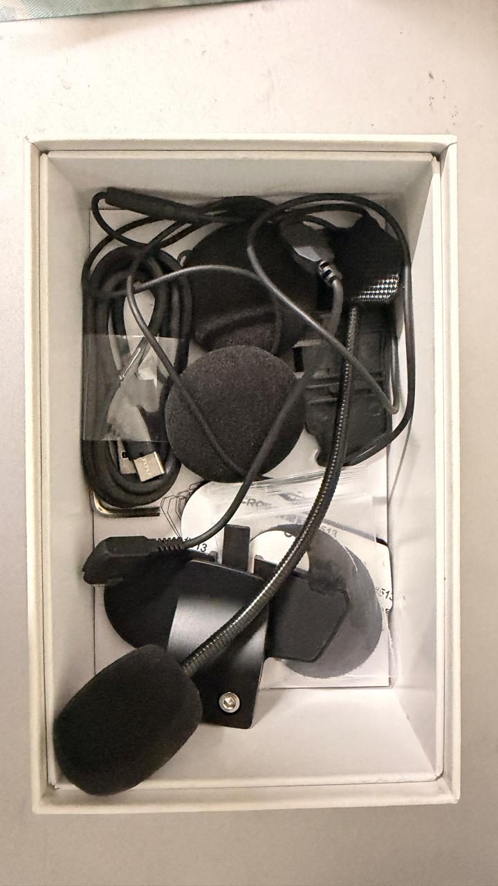 Moman H2 Pro - Helmet Intercom - UK 2