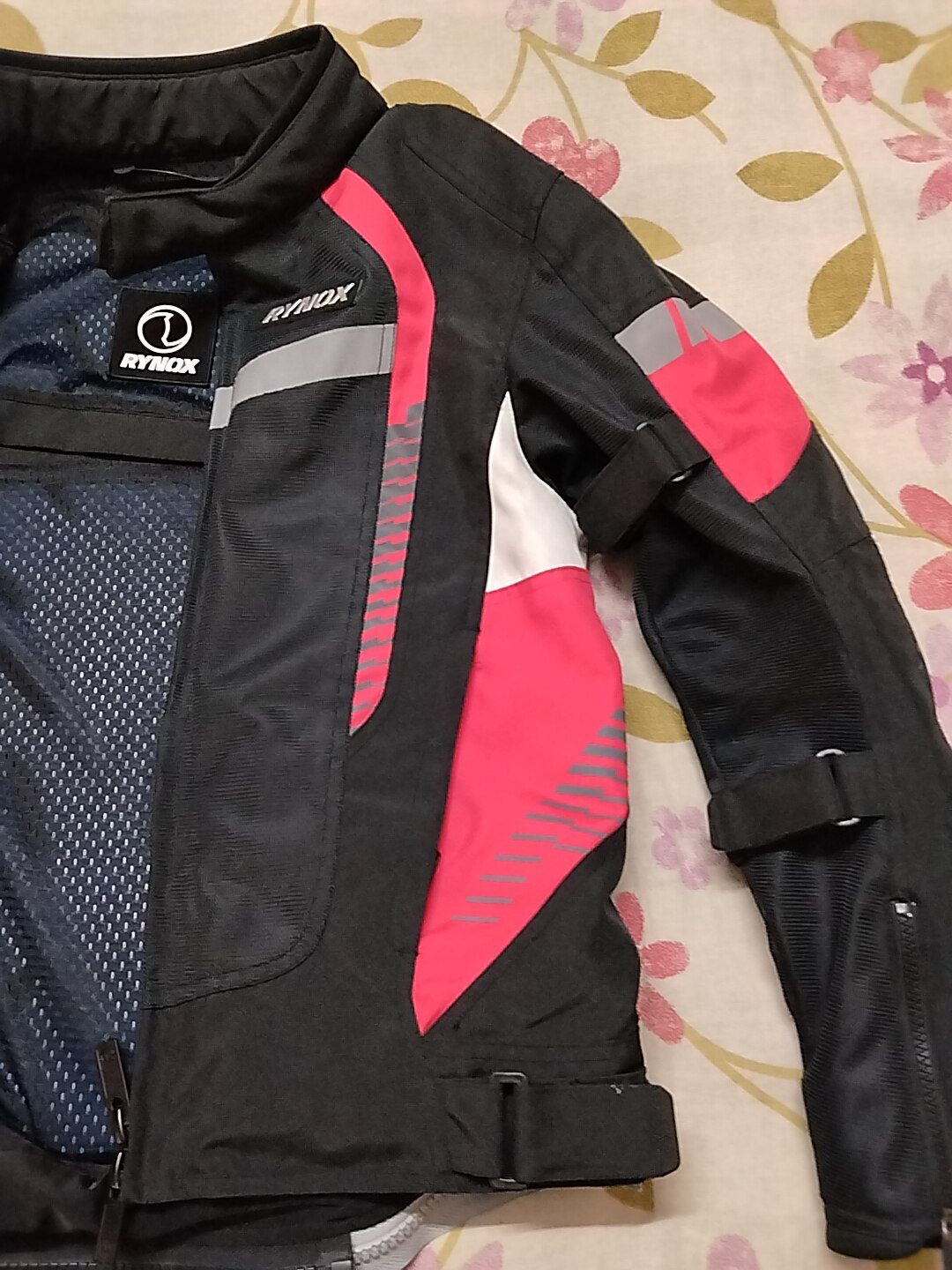 Rynox Tornado riding jacket with level 2 armour - image 1