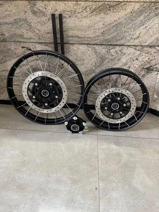 Himalayan 450 tubeless rims ( olive black ) 2