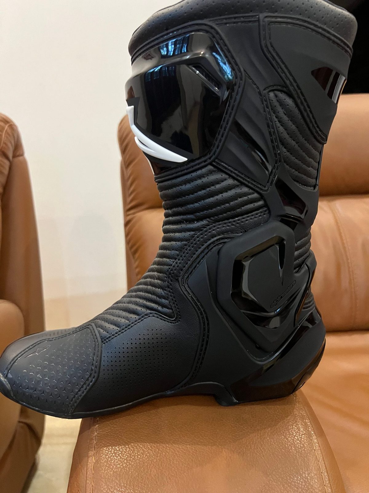 Brand new Alpinestars SMX Plus v2 Vented motorcycle boots. 2