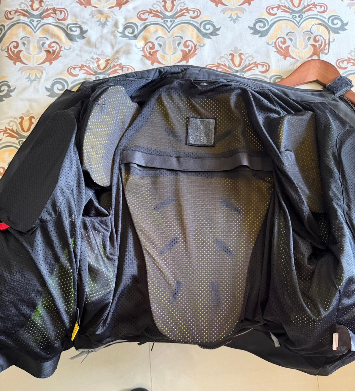 Rynox Tornado Pro 4 Riding Jacket – Black / Hi-Viz Green | 5XL 2