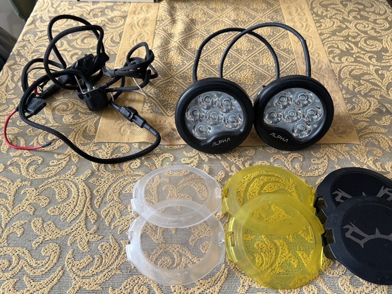 MadDog Alpha 6-LED Aux Lights + Switch & Wire Harness Pro + Filters 2