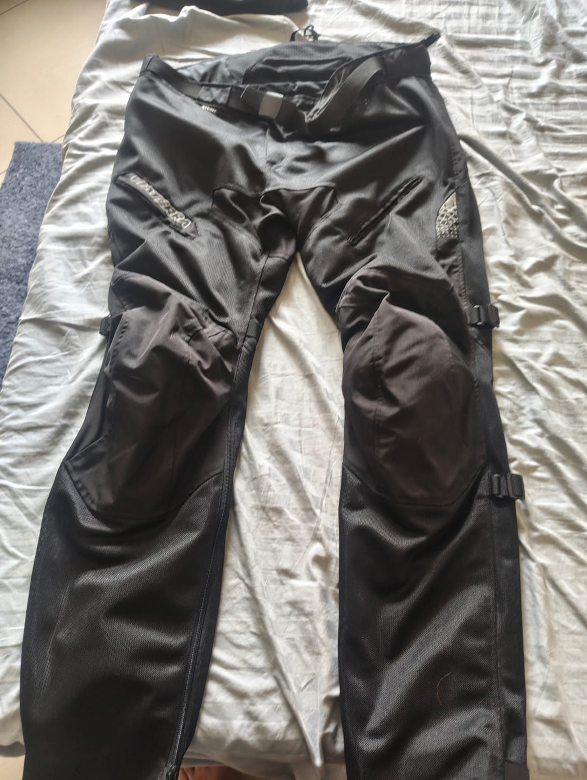 Viaterra spencer street mash Riding pants 2