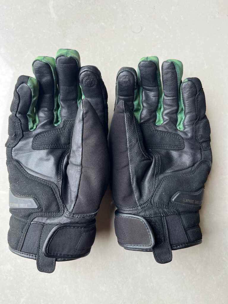 Raida Gloves 2