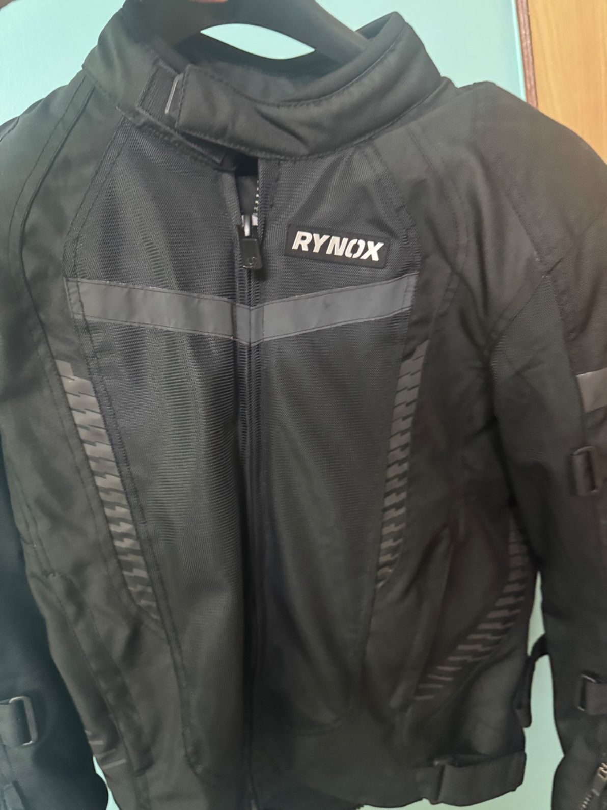 Rynox Tornado Pro 4 riding jacket 3