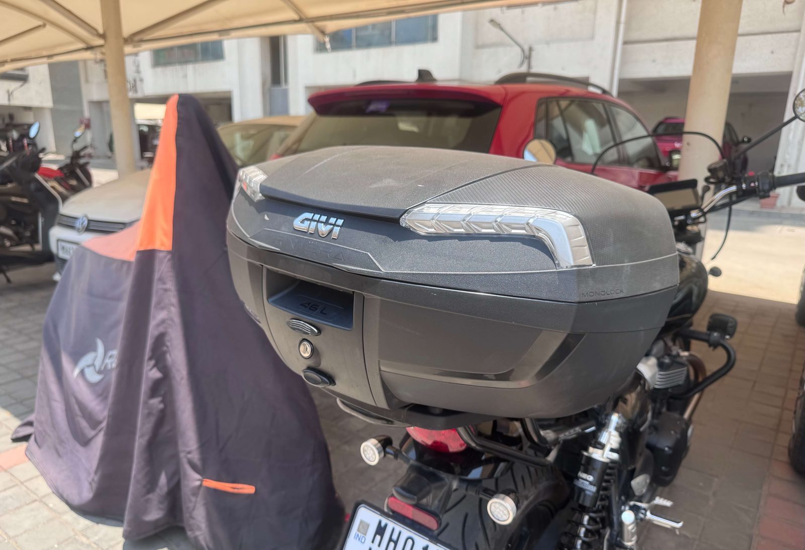 Triumph Street Twin / T120 luggage rack and top box - image 1