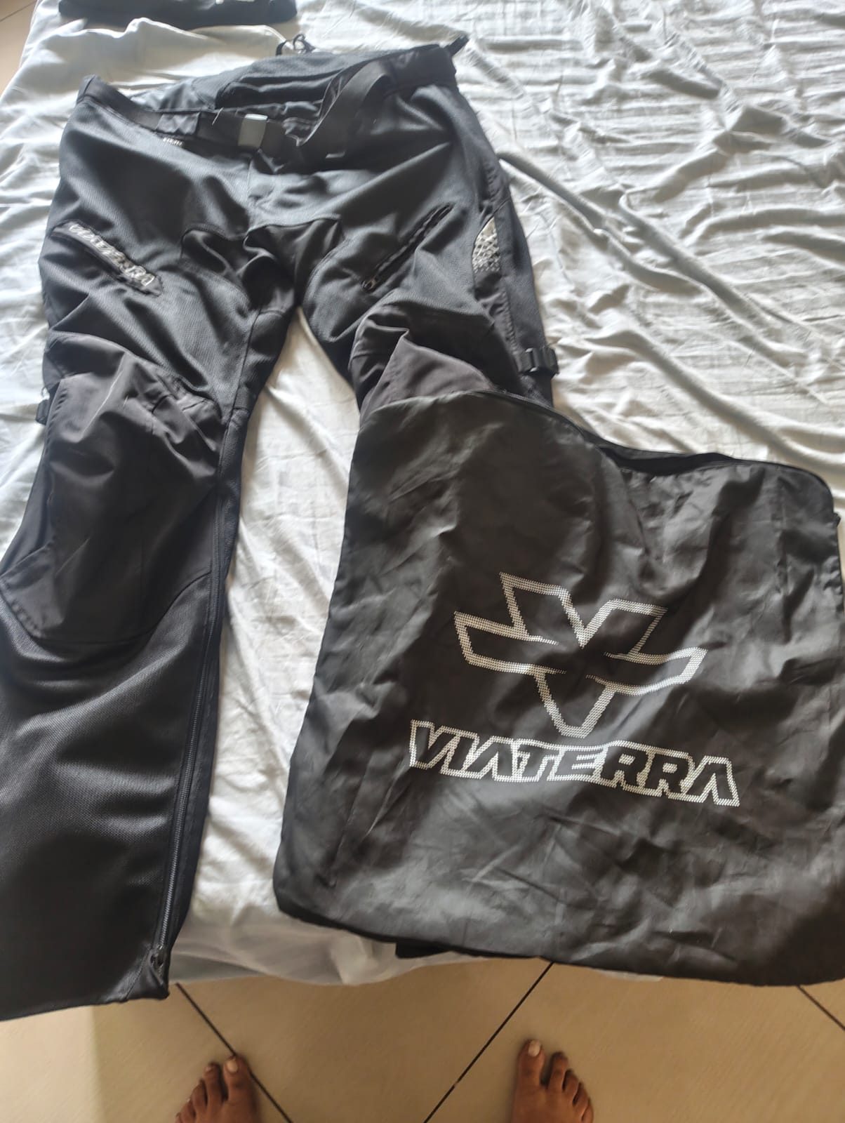 Viaterra spencer street mash Riding pants - image 1