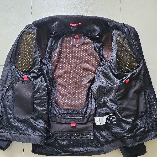 Used Royal Enfield Nirvik riding jacket (Size M) 3