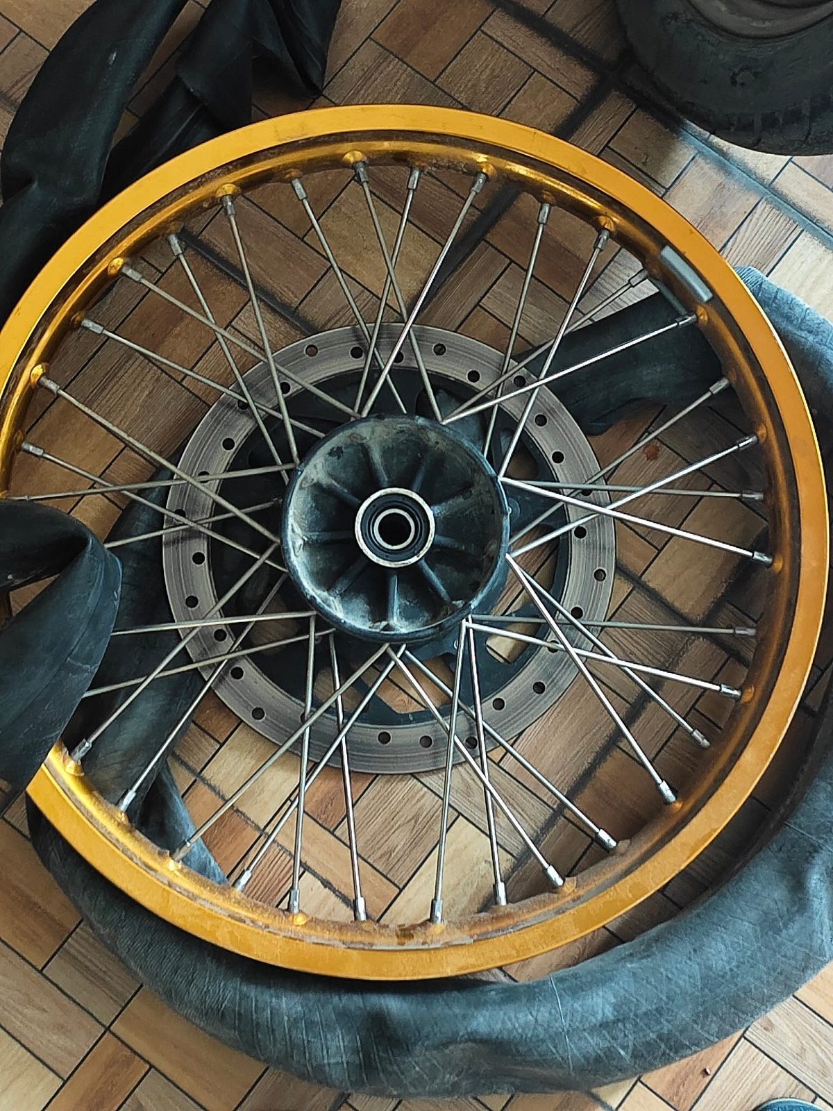 Royal Enfield Himalayan 450 OEM Tube-Type Tyres with Tubes – Excellent Condition 3