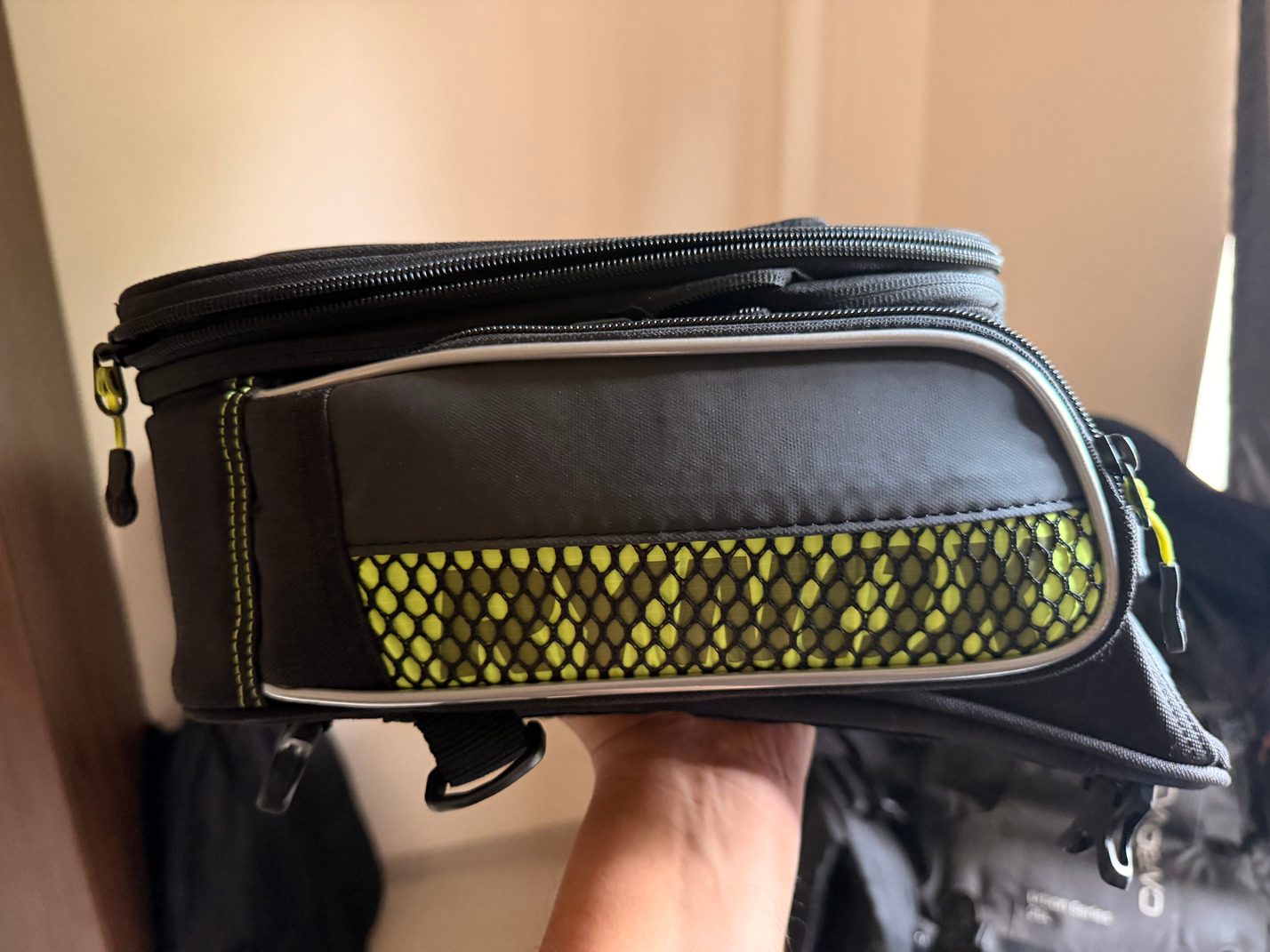Rynox Navigator Tank Bag - Barely Used 3