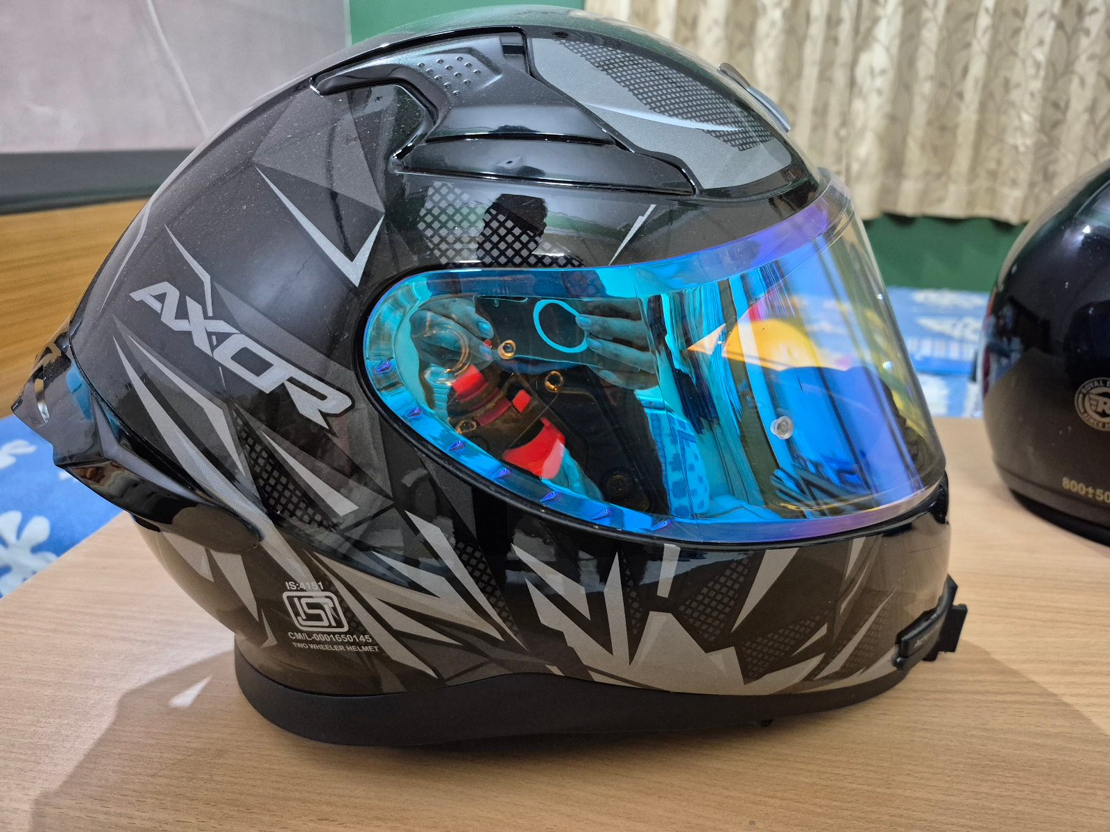 AXOR Apex Helmet 2 Months old - image 1
