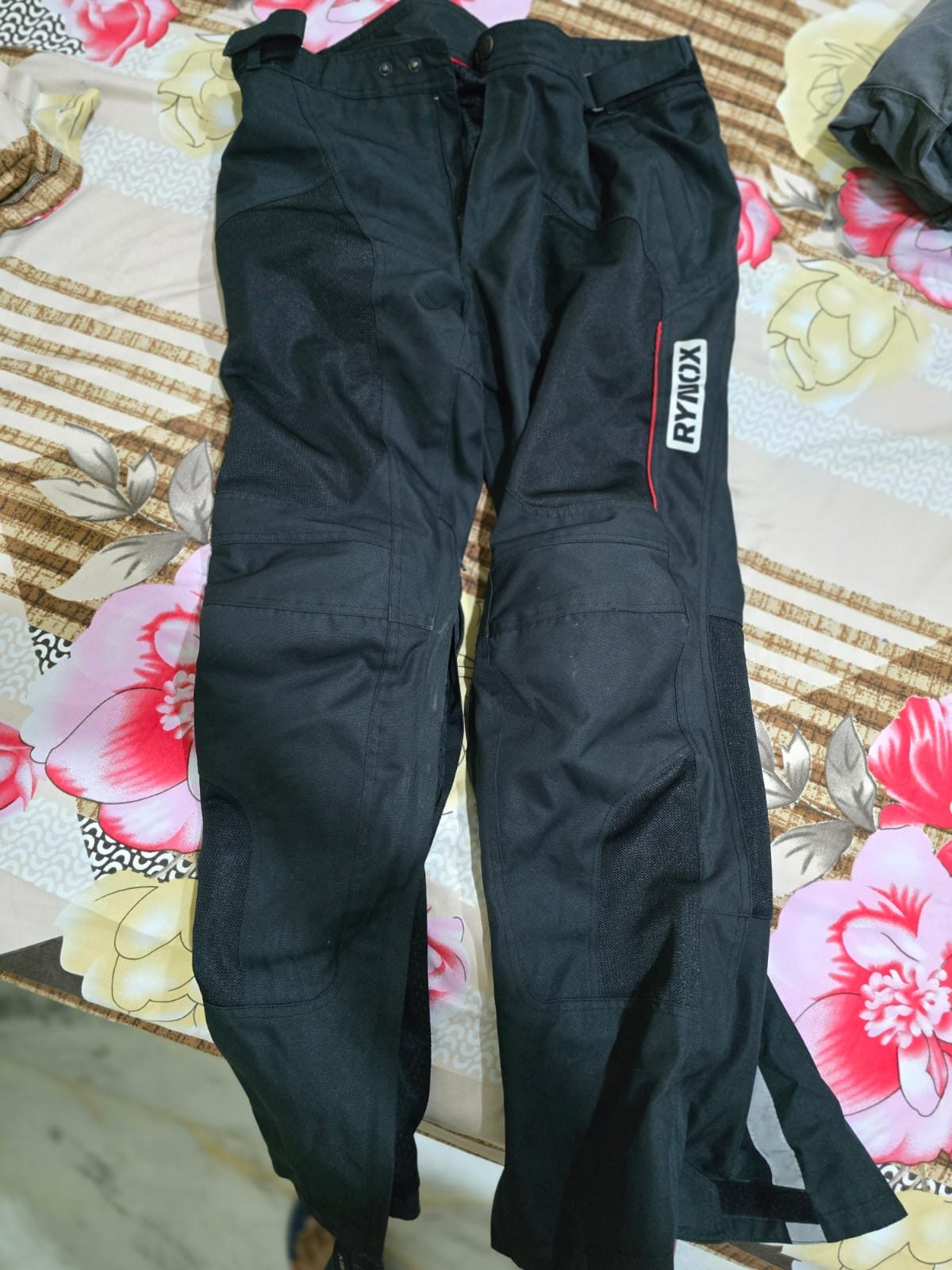 Rynox riding pants black - image 1