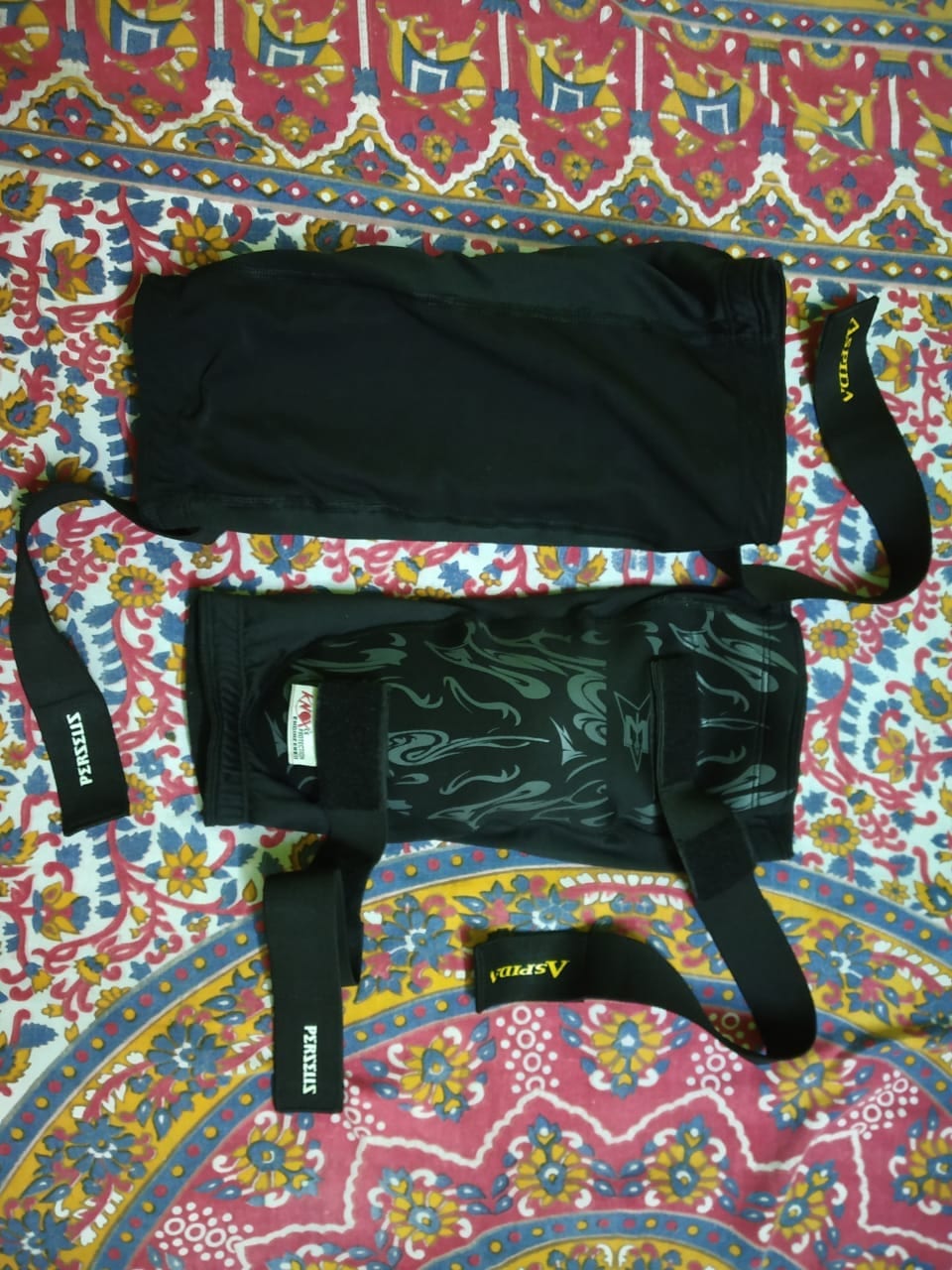 Knee guards 3