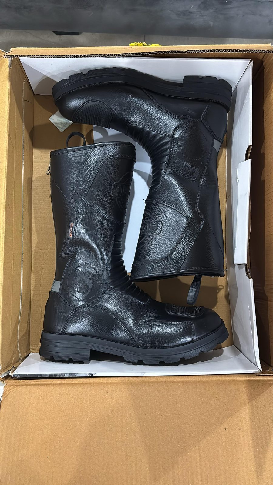 Amaroq Valiant Boots - image 1