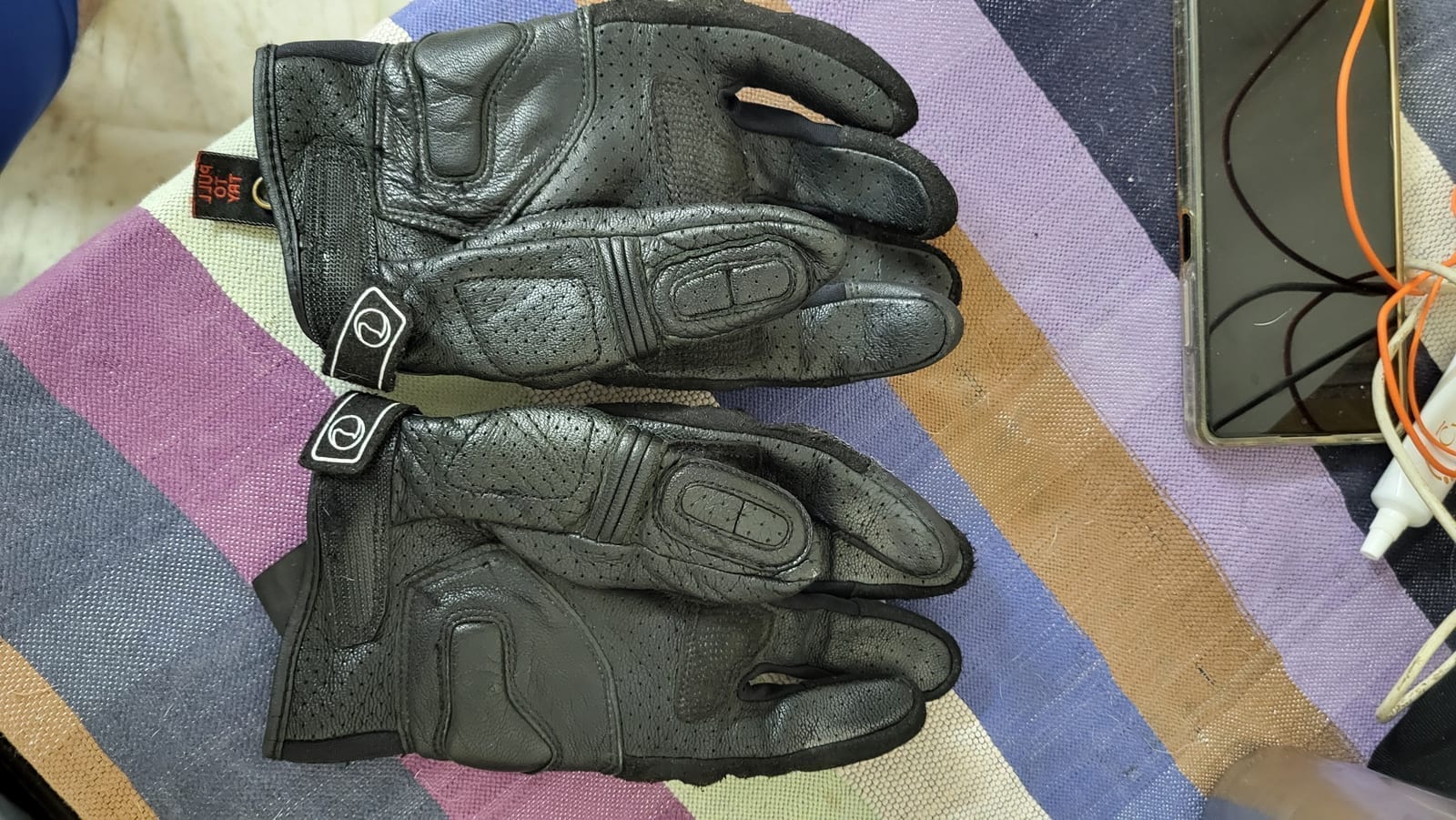 Gloves 4